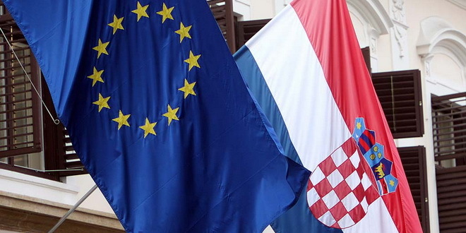 Croatia, EU sign treaty for 2013 accession