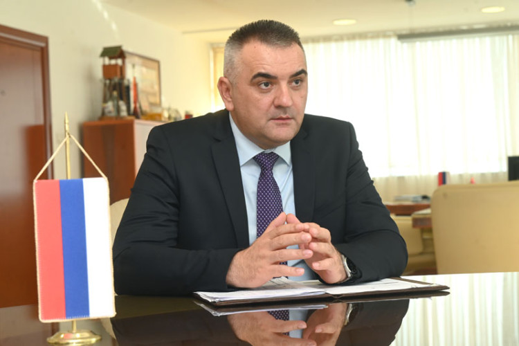 Minić najavljuje rezove u „Šumama“ zbog nezakonitog rada Minić najavljuje rezove u „Šumama“ zbog nezakonitog rada