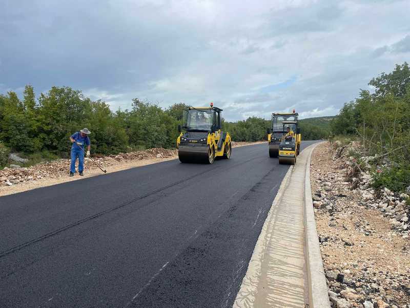 Za održavanje puteva u Srpskoj 93 miliona KM Za održavanje puteva u Srpskoj 93 miliona KM