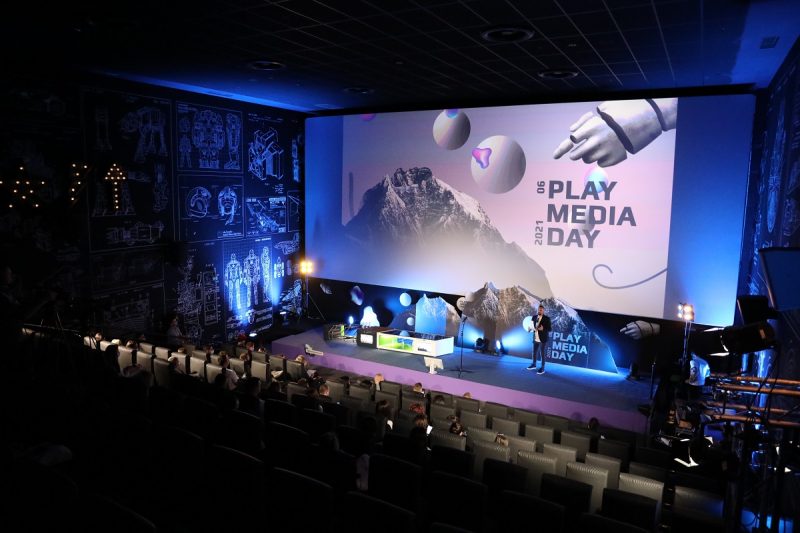 Play Media Day 06