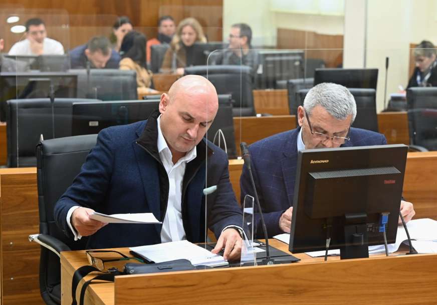 suđenje džombiću