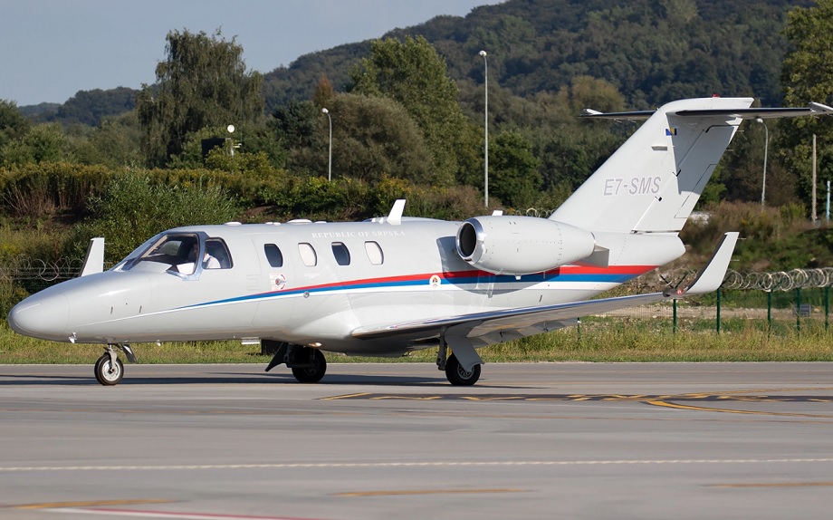 avion vlada rs