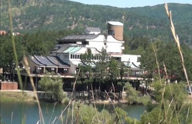 hotel bor