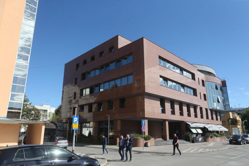 uio
